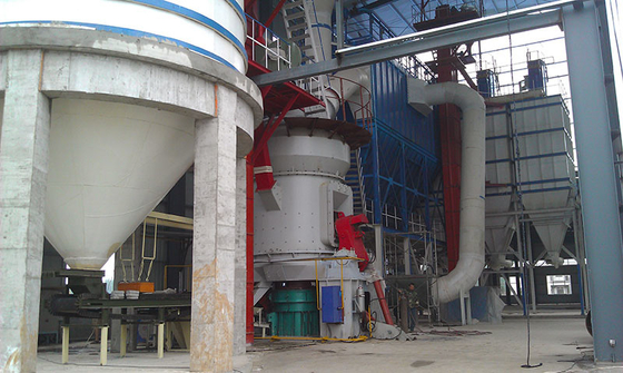 Tiêu thụ thấp 120kw Máy ​​nghiền bột than đứng để nghiền bột