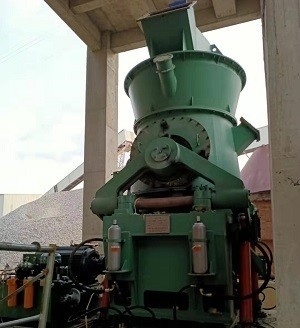 HVM Nguyên liệu thô Máy nghiền xi măng Máy nghiền con lăn đứng để nghiền xi măng